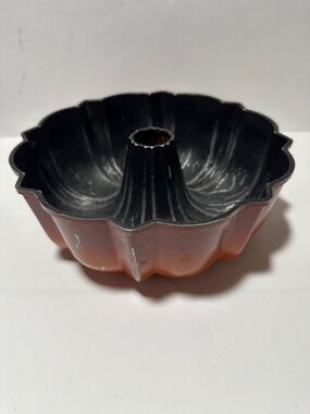 Vintage Northland Aluminum Bundt Pan Orange Ombre Fluted Tube Cake Pan 1970s